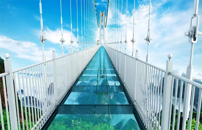 东莞龙凤山庄玻璃桥一天游